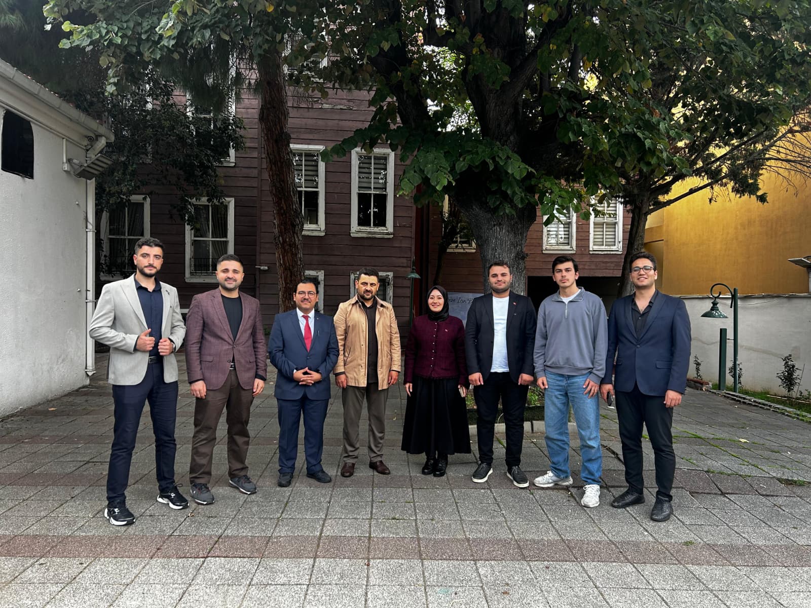Genç Proje Yazarları Derneği Hakkımızda Görseli